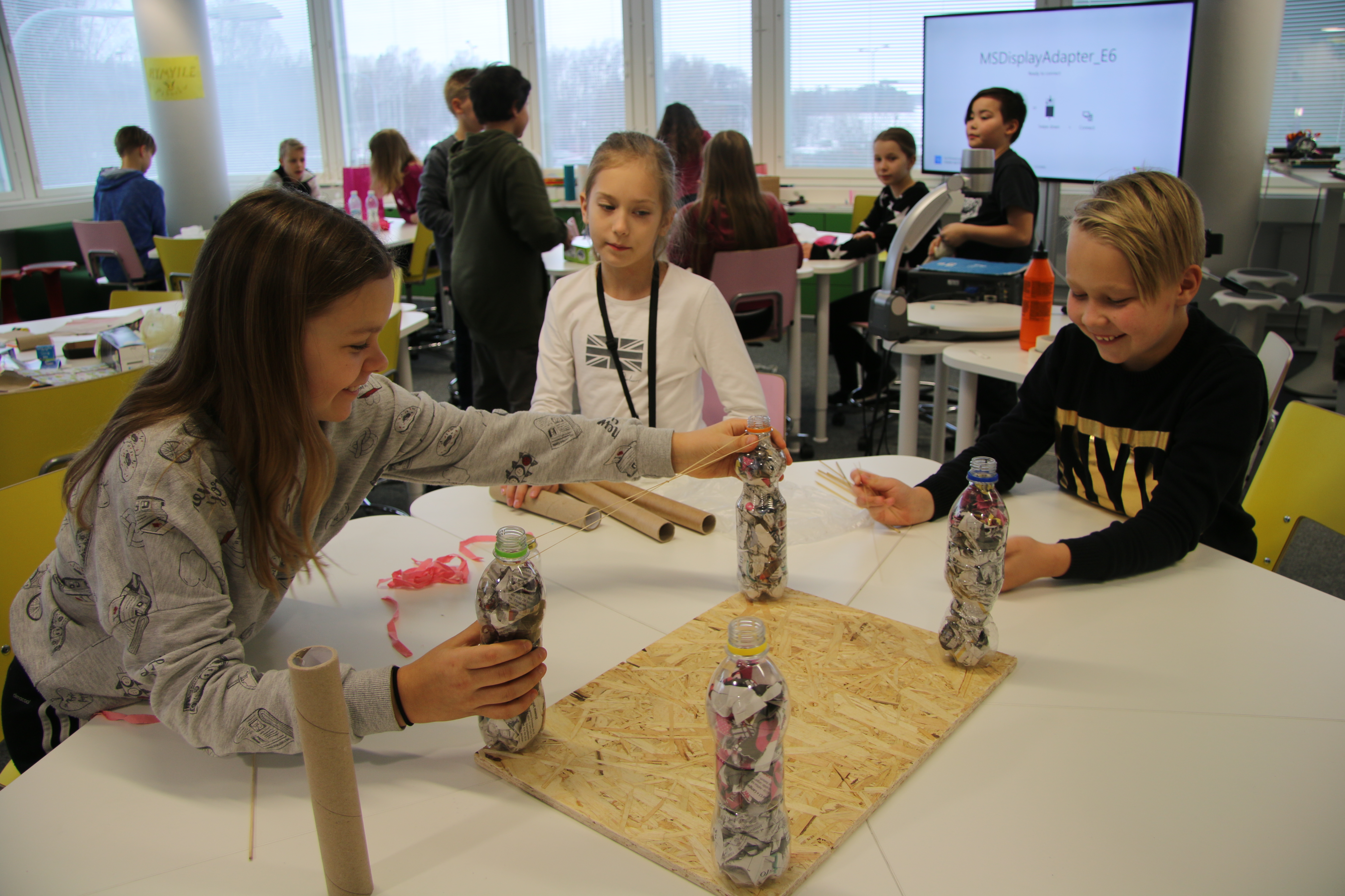 Pupils from Lauttasaari elementary school attending to StarT-programme.