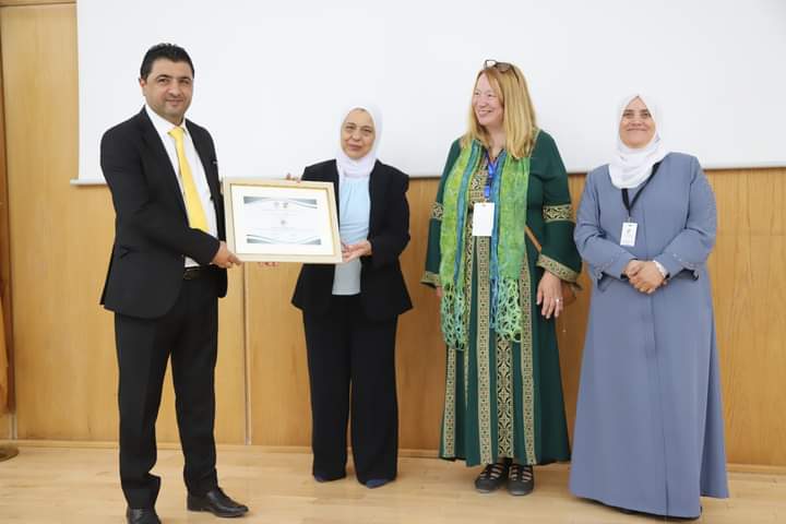 A certification for the LUMA Centre Finland for collaboration with Jordania given by their director of Ministry of Education at the University of Jordan.