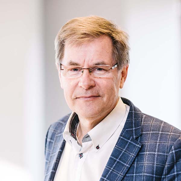 Professori Jukka Seppälä.